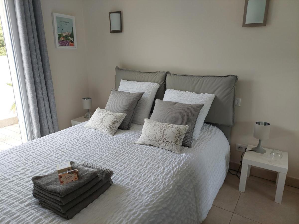 Magnifique Suite Familiale Nans les Pins Bagian luar foto